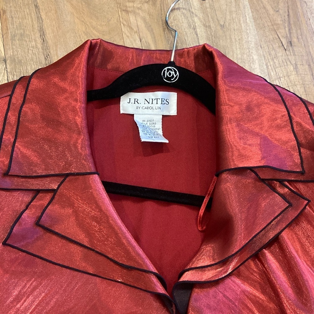 Red Satin Button-Front Women's Jacket - Picture 6 of 7